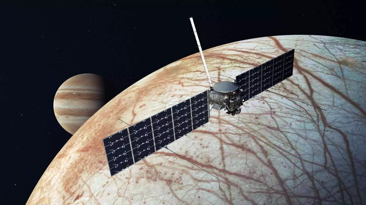 NASA Europa Mission: সমুদ্রে মিলবে প্রাণের অস্তিত্ব? বৃহস্পতির উপগ্রহের উদ্দেশ্যে মহাকাশযান পাঠালো নাসা