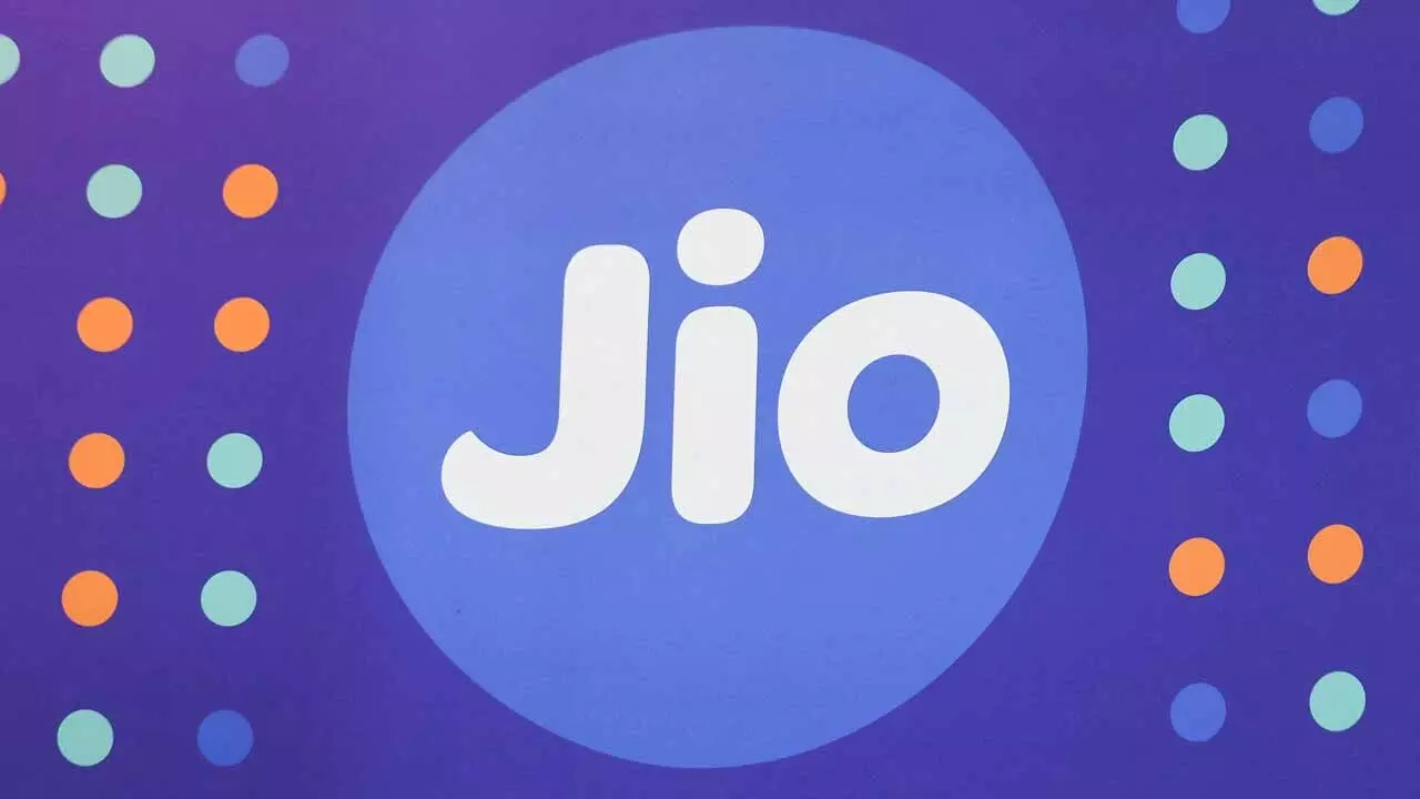 Jio-র স্পেশাল রিচার্জ প্ল্যান, দিনে ৩ টাকার কম খরচে আনলিমিটেড কল ও ডেটা সহ অনেক সুবিধা