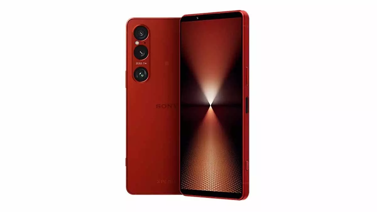 Sony Xperia 1 VI স্মার্টফোনের Scarlet কালার ভ্যারিয়েন্ট লঞ্চ হল, রয়েছে ৪৮ মেগাপিক্সেল ক্যামেরা