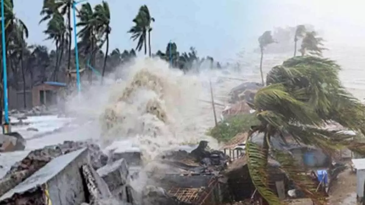 Cyclone Dana Live Tracker: আজই আছড়ে পড়বে ঘূর্ণিঝড় ডানা, আপনার এলাকায় কখন, প্রতিমুহূর্তের আপডেট জানুন