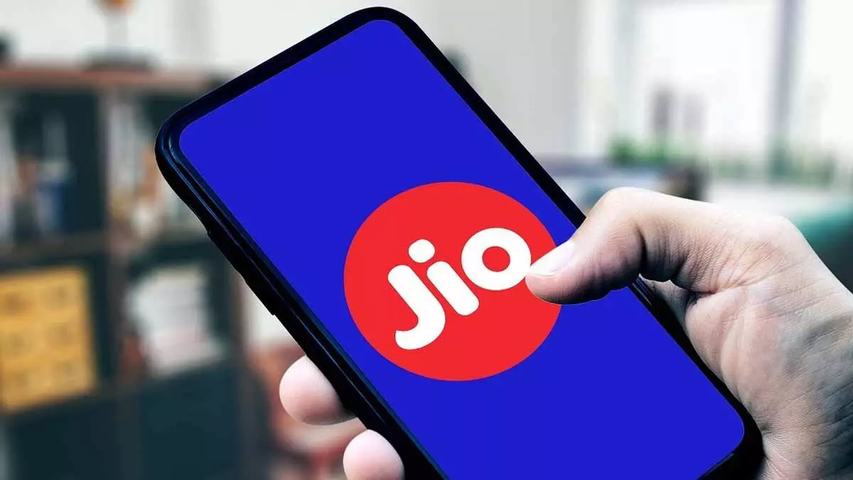 Jio-র কোটি কোটি গ্রাহকদের জন্য সুখবর, এক রিচার্জেই সারাবছর 2.5GB ইন্টারনেট ও কলিং