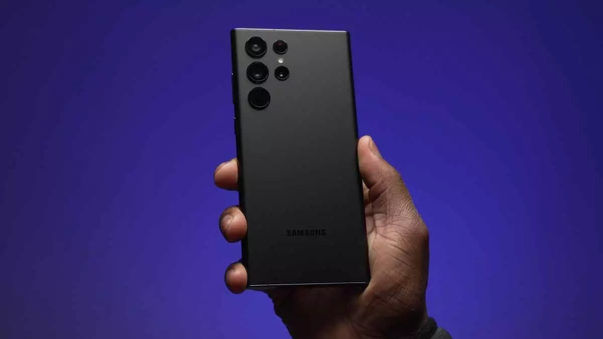 Samsung ফোন ব্যবহার করলে সাবধান, নতুন আপডেট ইনস্টলের পর ঘনঘন বন্ধ হচ্ছে