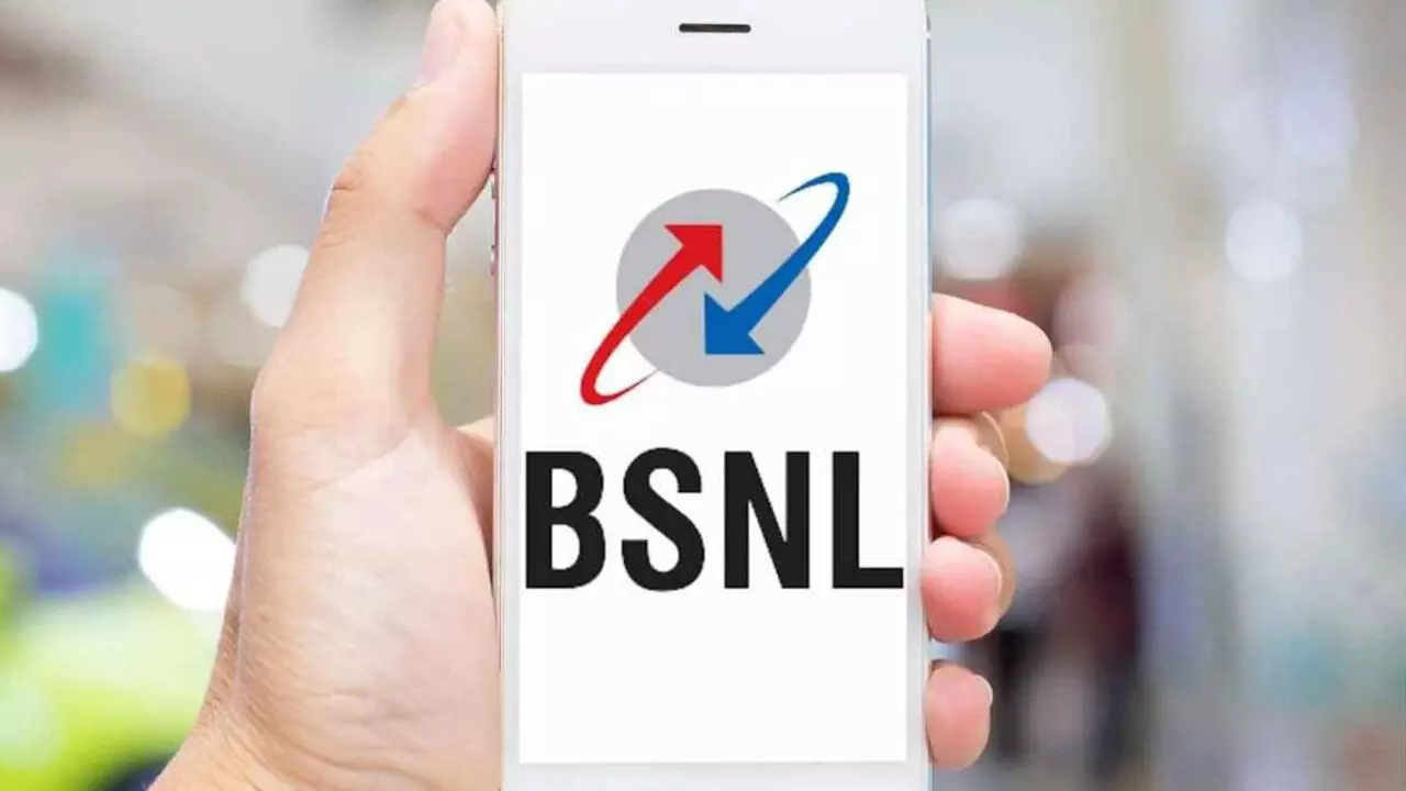 ফের কামাল BSNL এর, অক্টোবরেও জুড়লো লাখ লাখ গ্রাহক, পিছিয়ে পড়ল Jio, Airtel ও Vi