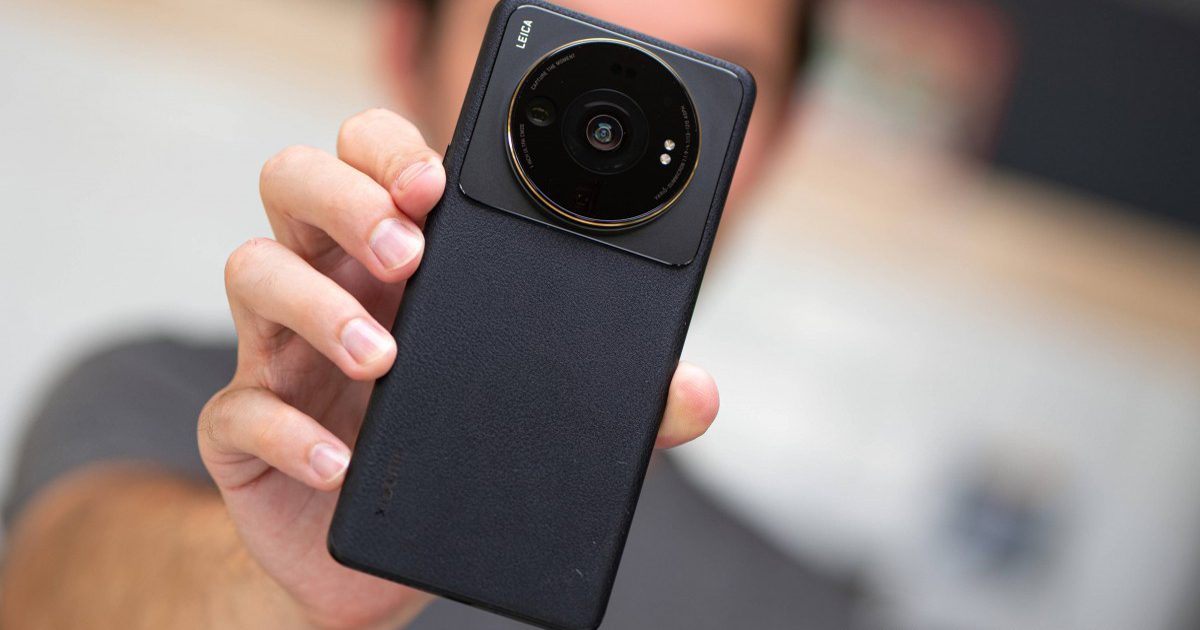 Xiaomi 12S Ultra Camera beats iPhone 13 Pro Max
