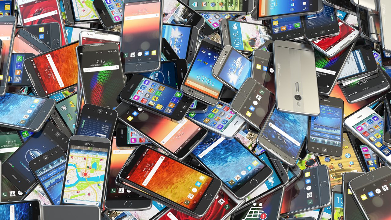 Smartphones: চলতি বছরে ৫৩০ কোটি মোবাইল বর্জ্যে পরিণত হবে, জেনে নিন কারণ