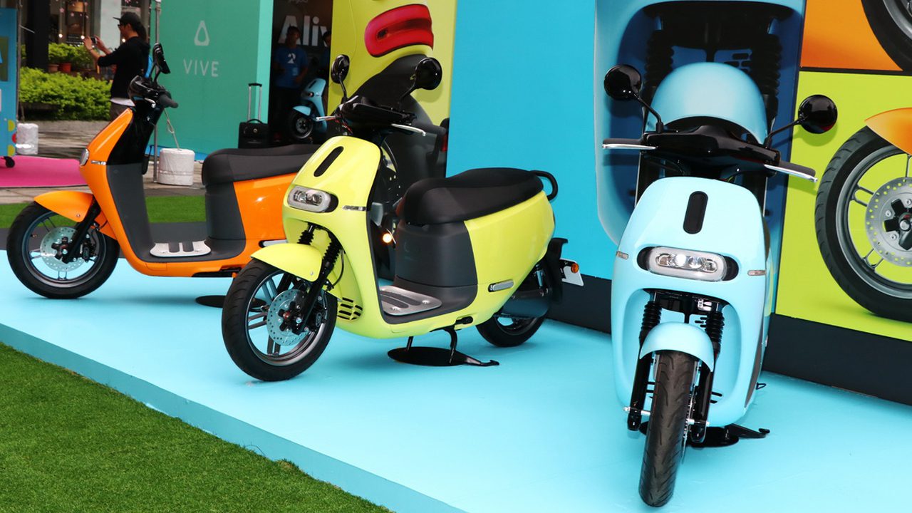 Gogoro First Electric Scooter for India may launch on October 3