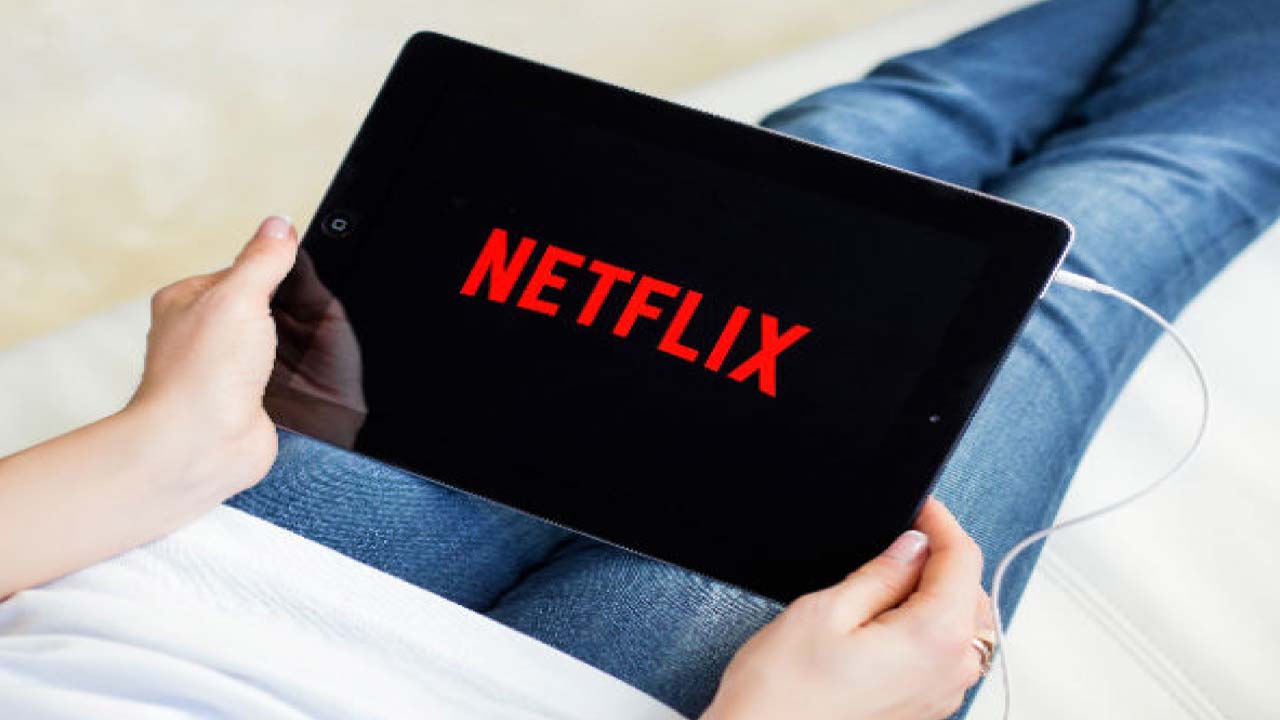 Netflix Subscription Renew Man Loses 1 Lakh