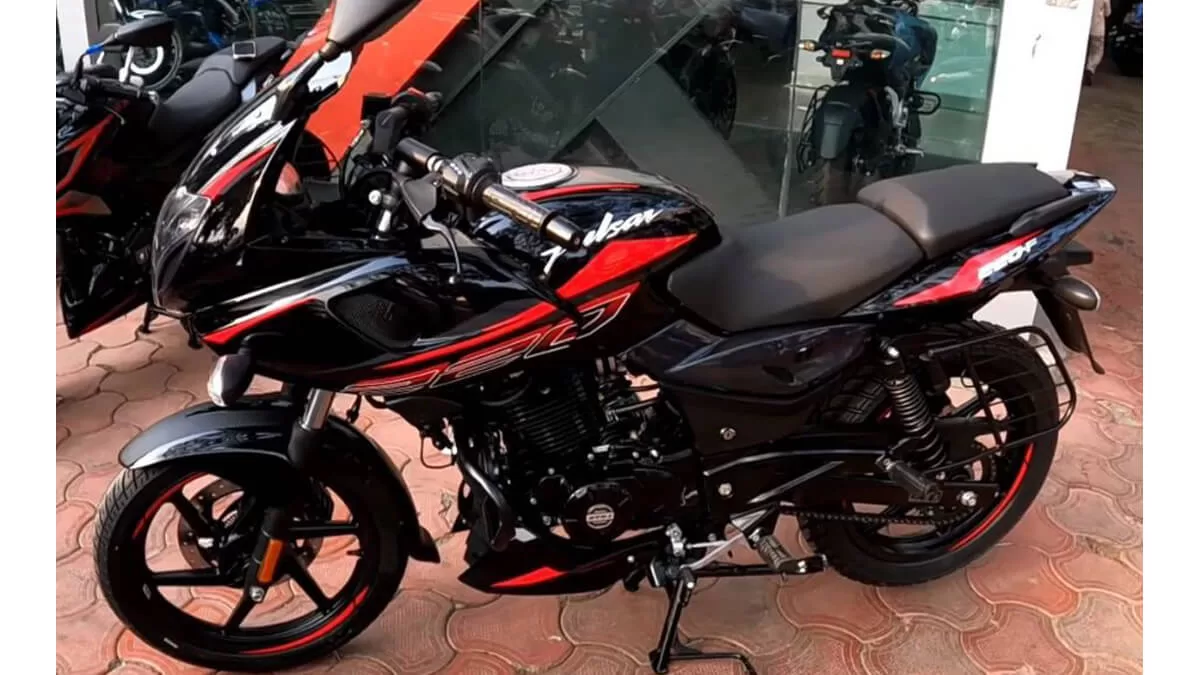 2024-bajaj-pulsar-220f-launched-in-india-priced-rs-1-40-lakh