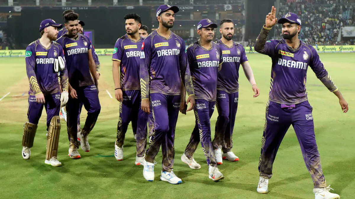 Kolkata Knight Riders beat Mumbai Indians by 18 runs and become first team to enter to the ipl 2024 playoffs