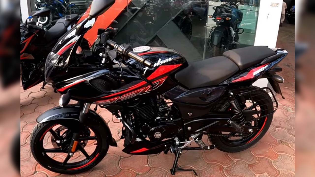 New Bajaj pulsar 220f with digital display bluetooth navigation support to launch soon with rs 1 41 lakh price tag