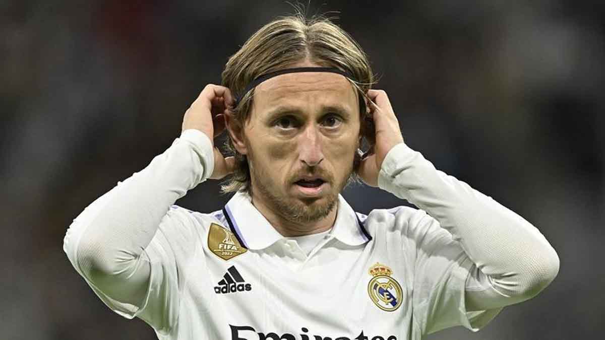 Real Madrid Confirm They Extend Luka Modric Contract For 2025 With Them