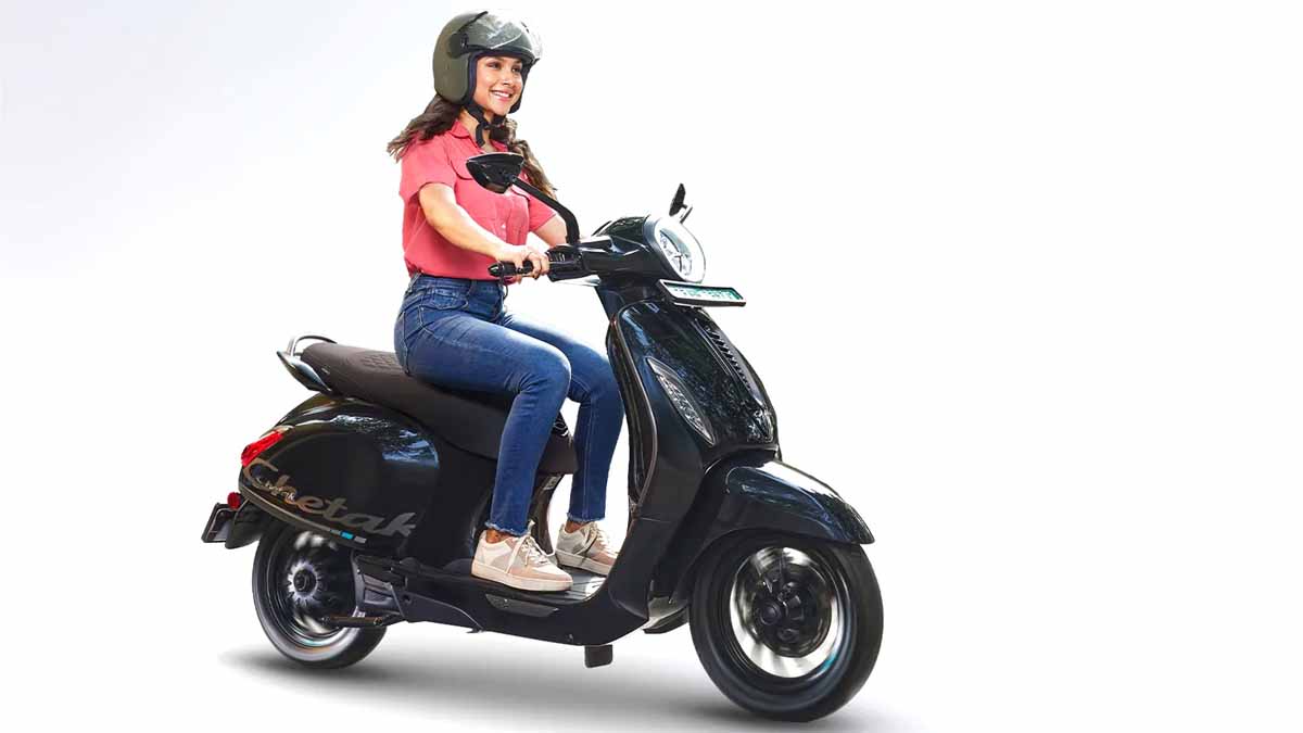 Bajaj Chetak 3201 Special Edition Launched Price Rs 1 30 Lakh