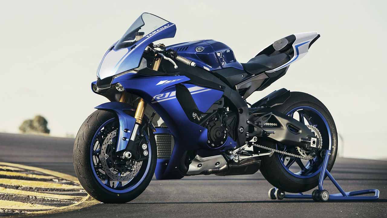 Yamaha R1: তুখোড় স্পোর্টস বাইক আনল ইয়ামাহা, শক্তি জানলে চমকে যেতে হবে