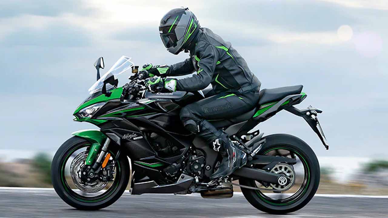 Kawasaki Ninja 1100 SX: বাইকপ্রেমীদের মন জয় করতে চলে এল নতুন কাওয়াসাকি নিনজা