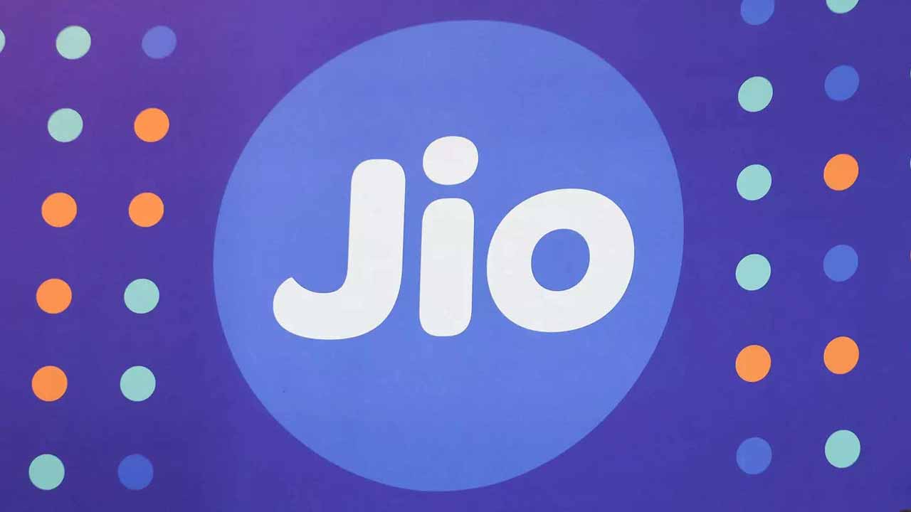 Jio-র এই ৯৮ দিনের প্ল্যান রিচার্জ করলেই লস, দেখে নিন ৮৯৯ টাকার ও ৯৯৯ টাকার প্ল্যানের পার্থক্য