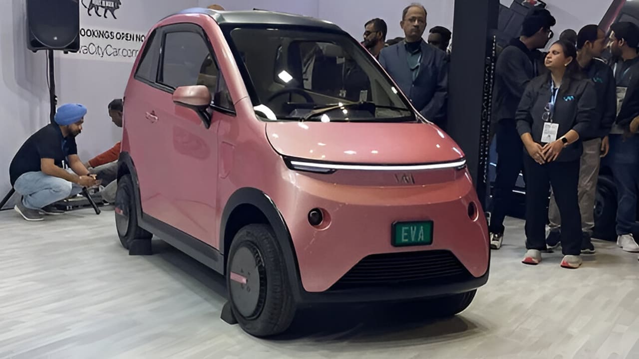 vayve mobility eva solar car launch auto expo 2025 price rs 3 25 lakh