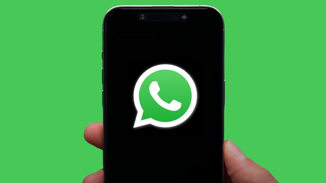 whatsapp-added-dedicated-tab-beta-version-for-ai-chats-and-features