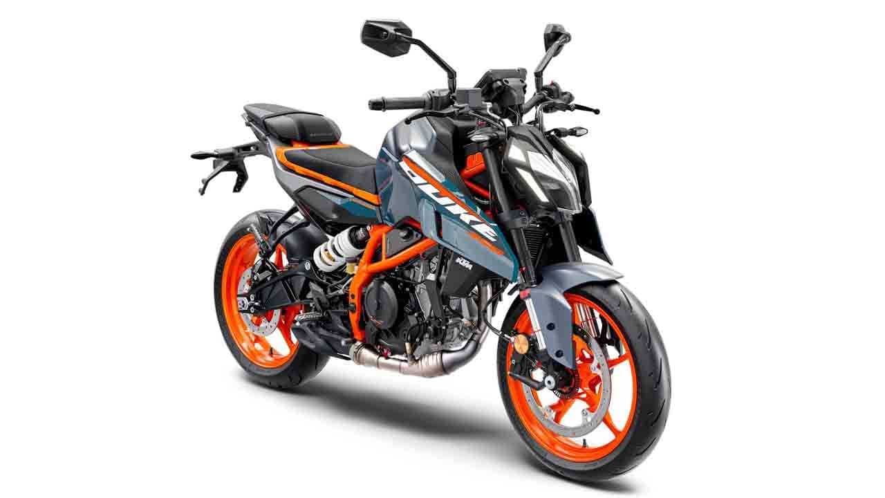 2025 ktm 390 duke launched with new colour cruise control price 2 95 lakh