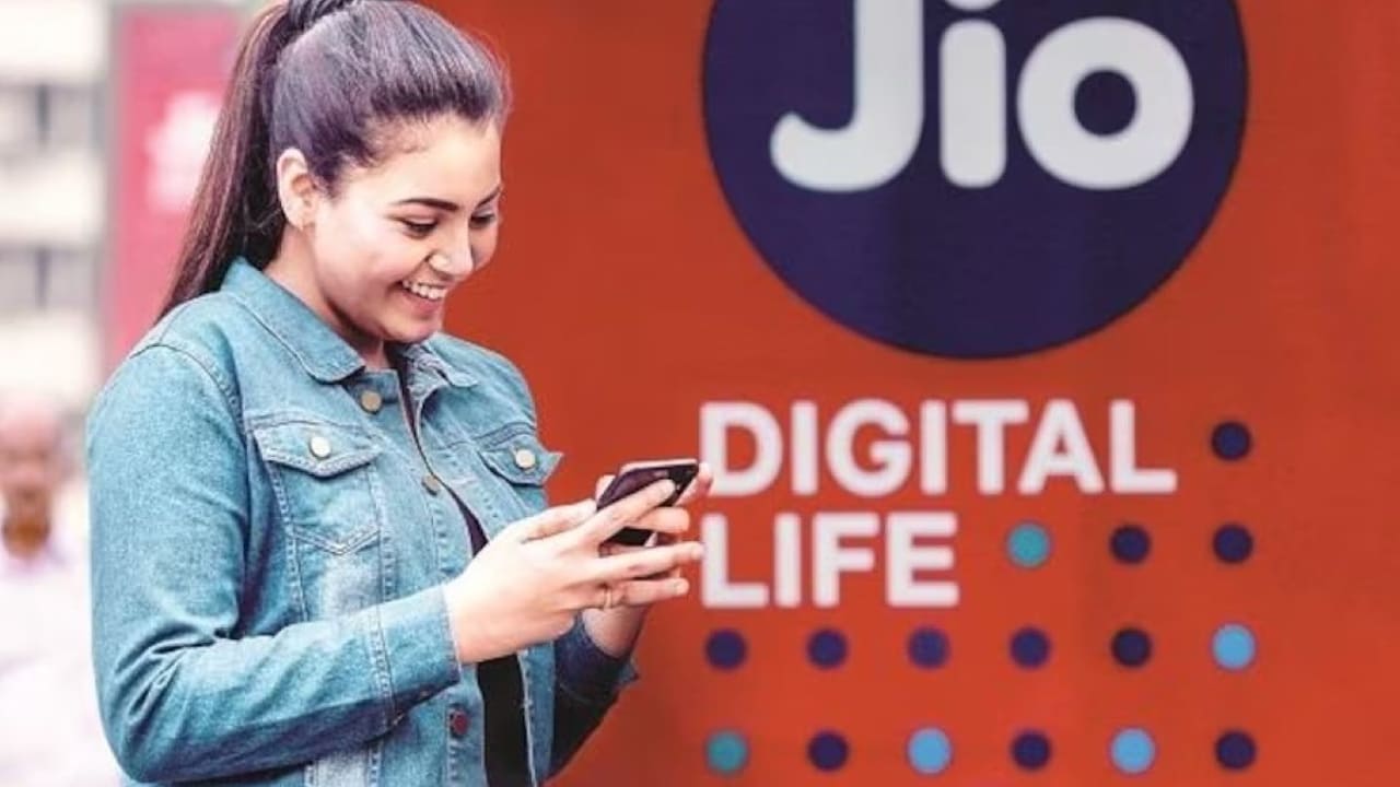 Jio phone recharge plan long validity low price