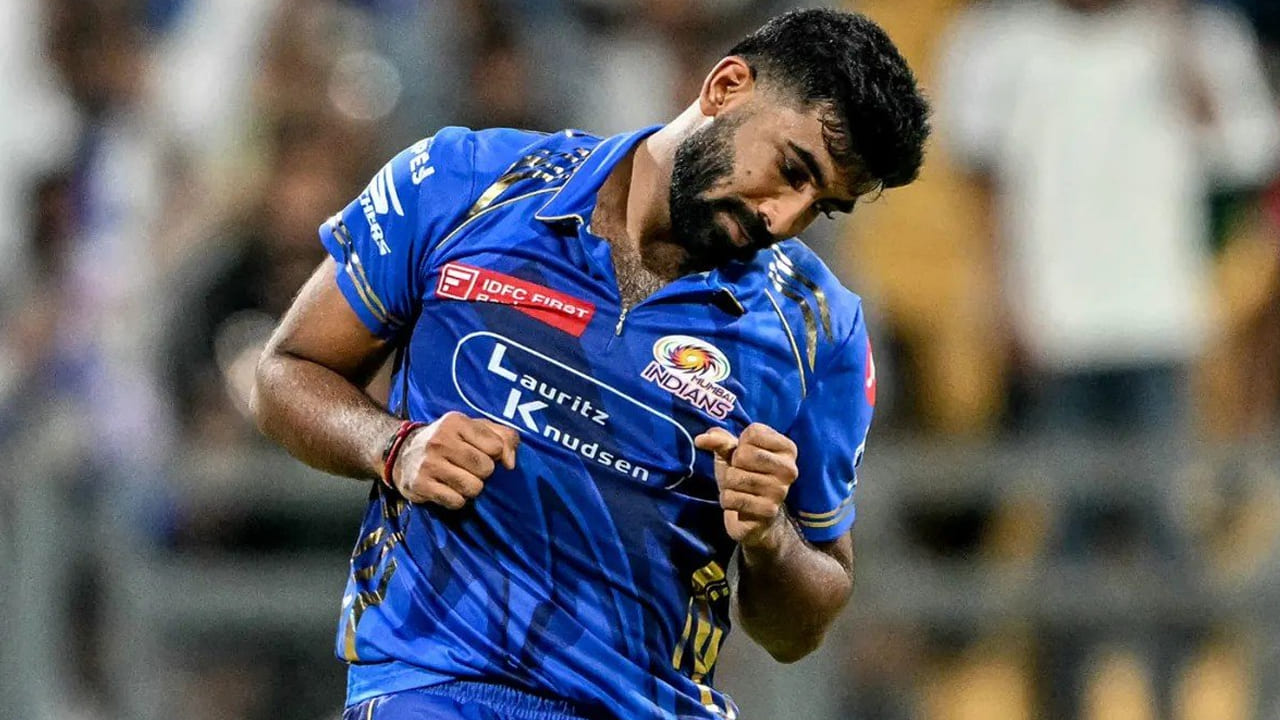 bumrah-reaches-300-wickets in t20 cricket top 5 Most wicket taker bowlers