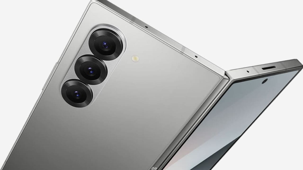 Samsung Galaxy z fold 7 back panel image leaked with 200 megapixel camera design