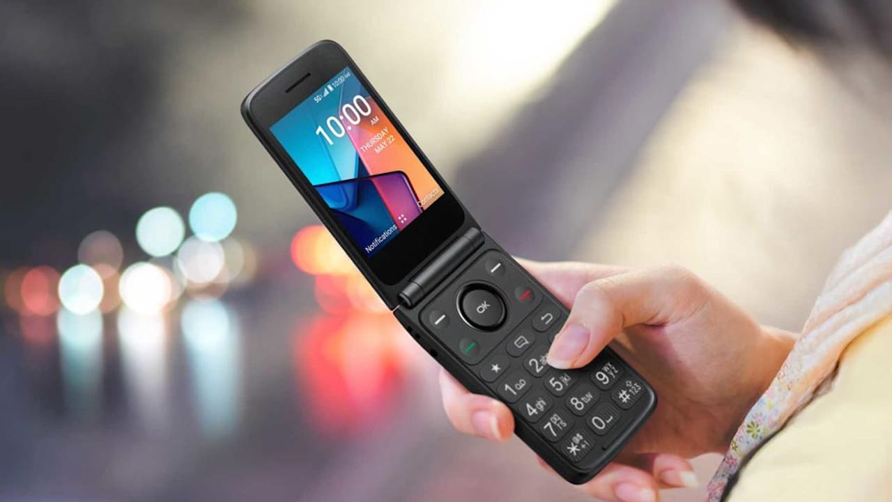 TCL Flip 4 5G Launched with dual display Snapdragon 4s processor price specifications