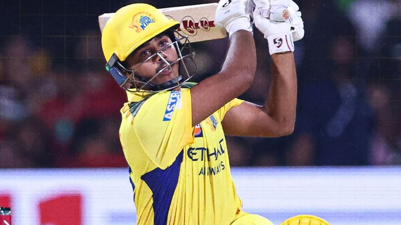 ayush mahatre scores 94 csk record youngest fifty against rcb