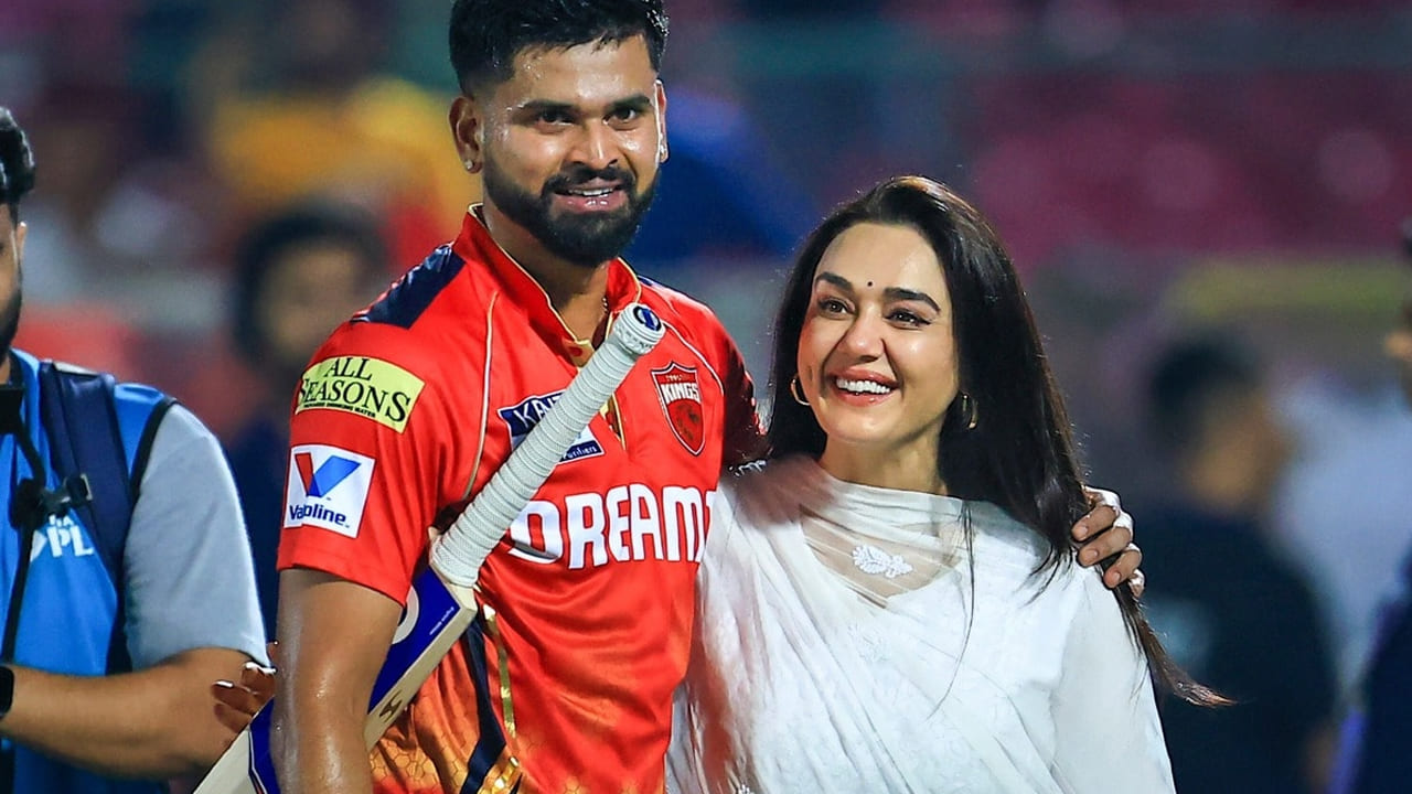 punjab-kings-won-against-mumbai-indians-finished-in-the-top-two-qualifier-1-led-by-sreyas-iyer