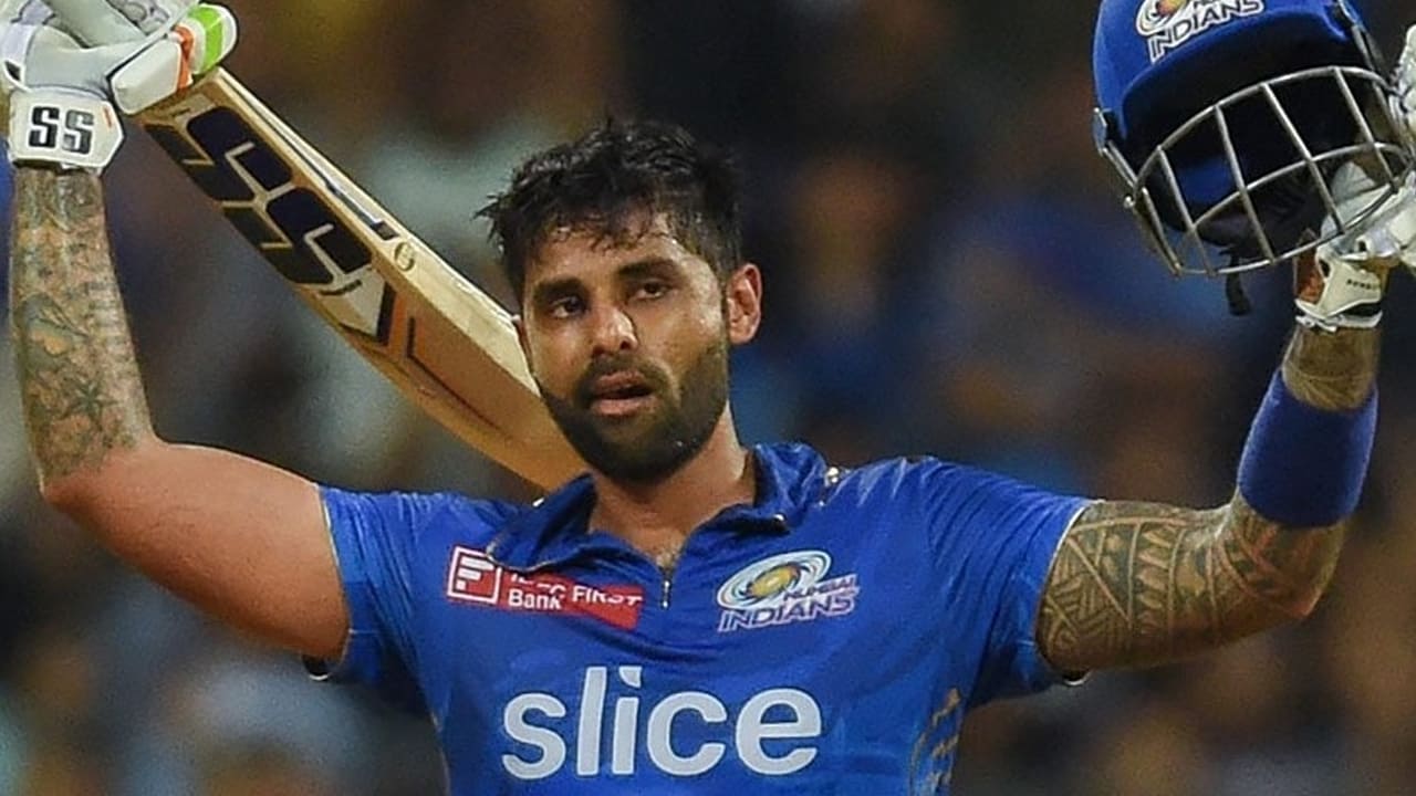 suryakumar yadav become most sixes for mi in an ipl season breaks sanath jayasuriya 17 year old record