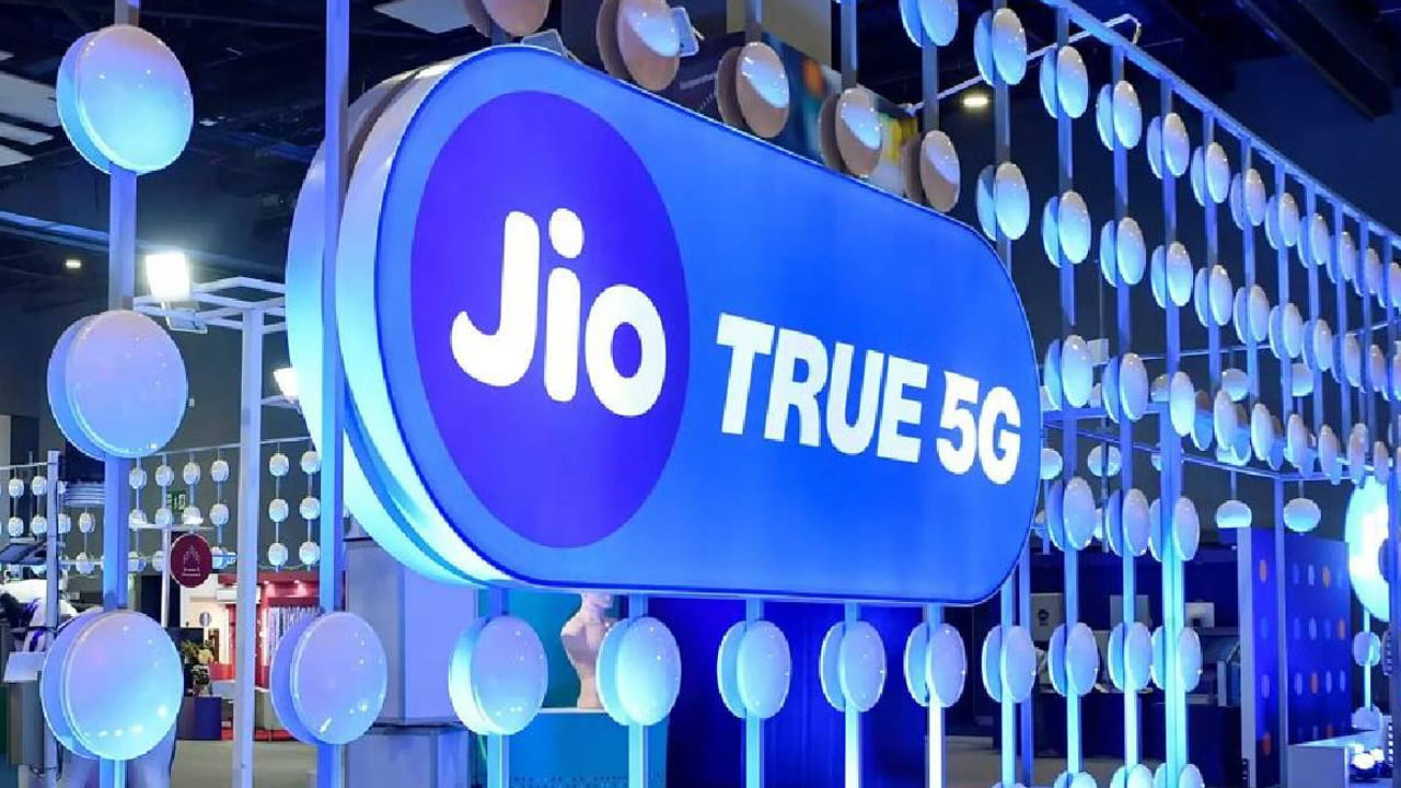 Jio best recharge plan per day 2 5gb internet data ott subscription free