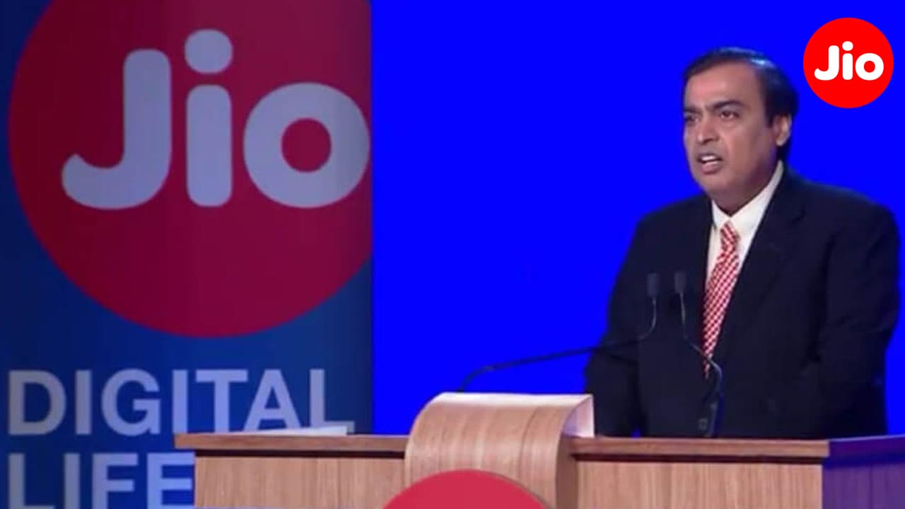 Jio recharge plan for JioPhone Prima price between rupees 75-225 daily data call jio tv
