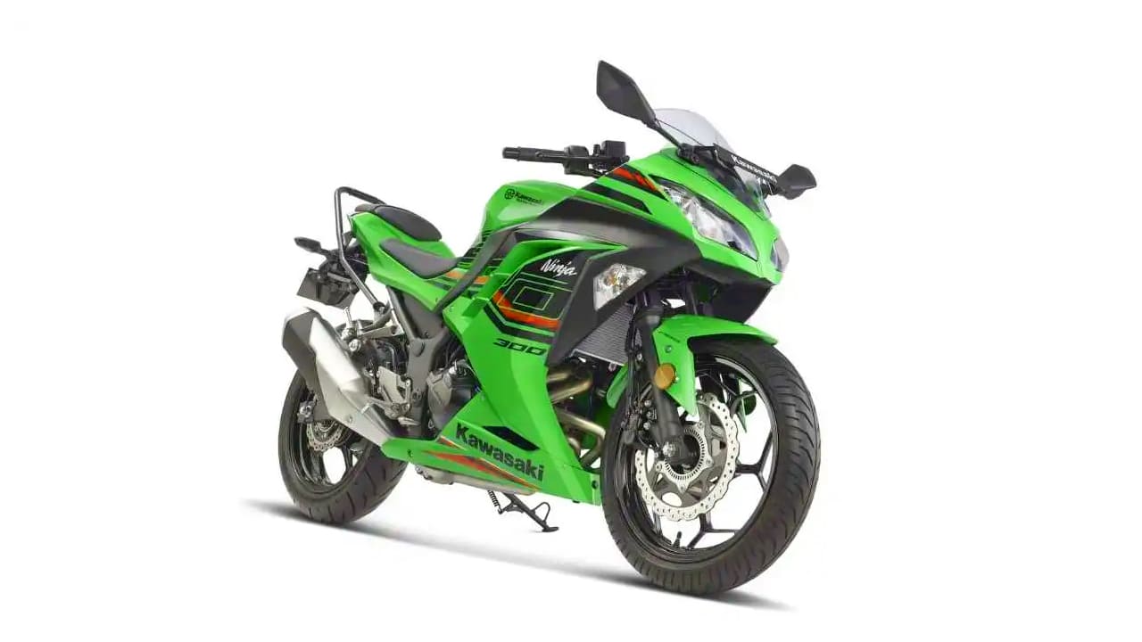 Kawasaki Ninja 300 huge discount offer in june get up to rs 35000 off on ex showroom price