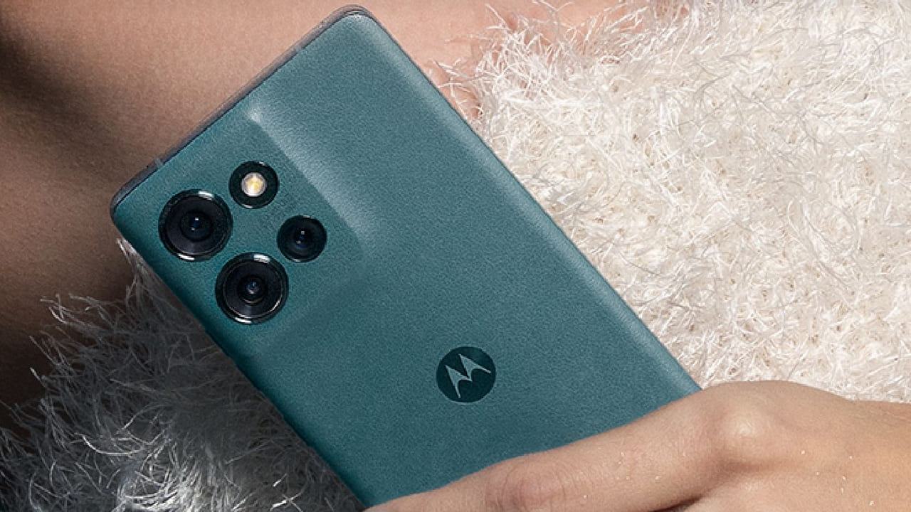 Motorola edge 50 series got huge discount upto rupees 6000 on Flipkart end of season sale