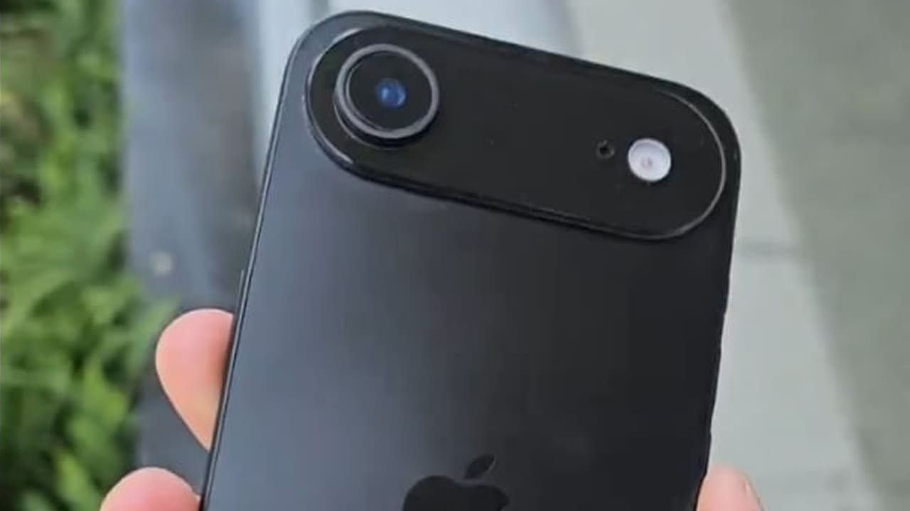 iPhone 17 Air dummy unit hands on video revealed design expected specifications