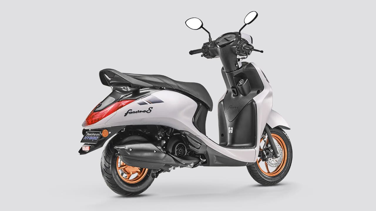 Yamaha Fascino 125 Fi Hybrid 2025 with tft instrument console launched in india ex showroom price