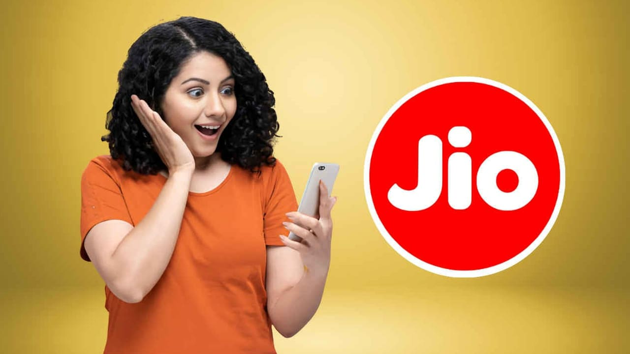 Reliance Jio airtel-best-entertainment-recharge-plan-with-22-plus-ott-app-under-200 rupees