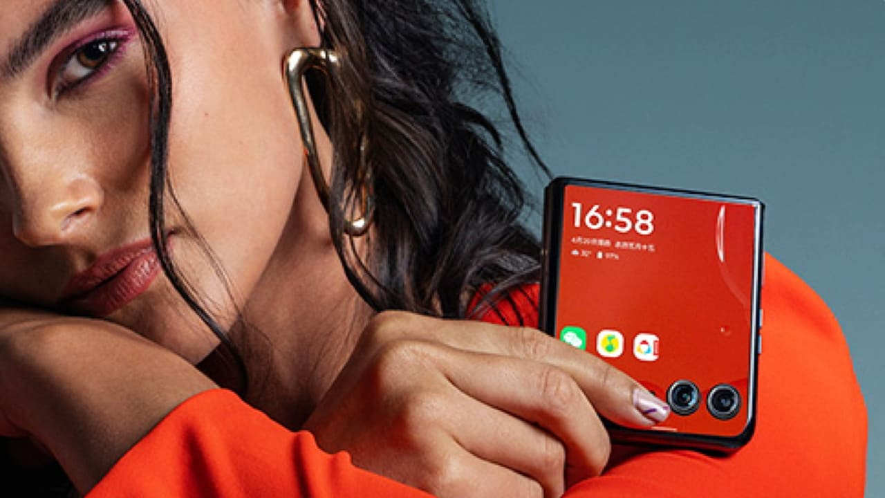 motorola-razr-50-ultra-Price in india cut-rupees-40000-from-original-launch-price