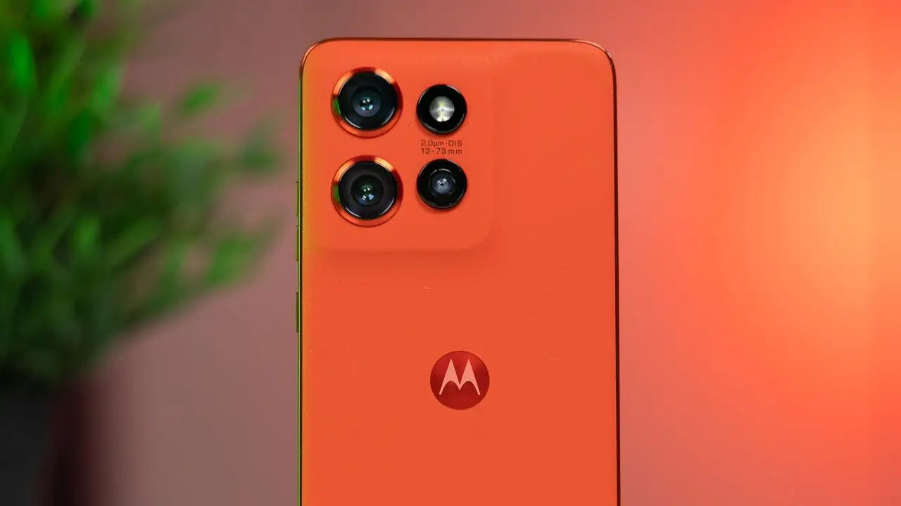 these-eight-motorola-phone-is-now-eligible-for-early-access-to-android-16-check-list