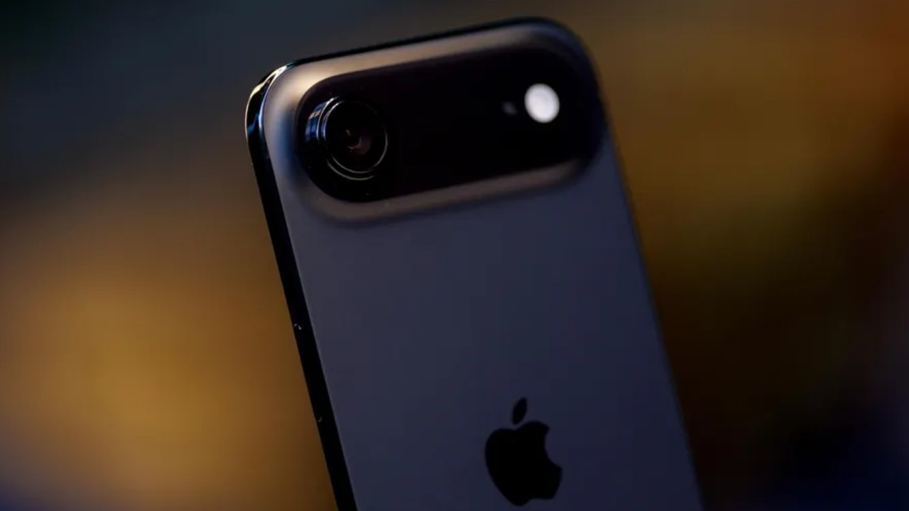 iphone-air-price-cut-get-34901-rupees-discount-from-original-launch-price-thinnest-phone-best-deal-right-now