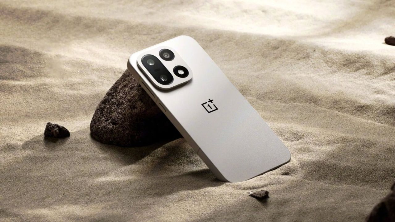OnePlus 16 Tipped to Feature 9,000mAh Battery and 185Hz Display